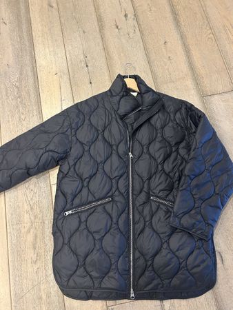 Doudoune matelassée noire Arket - Taille S - Comme neuve