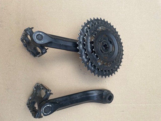 Ersatzteile: pédalier Shimano – Gebraucht aus Ursy von DK8 1