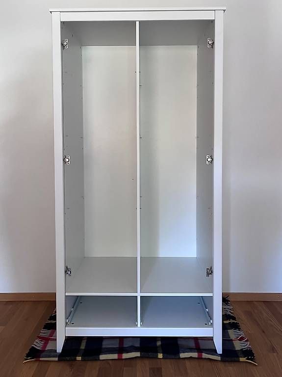 Pfister Armadi: Kleiderschrank HS-Kids – Usato da Himmelried venduto da murmeli55 2