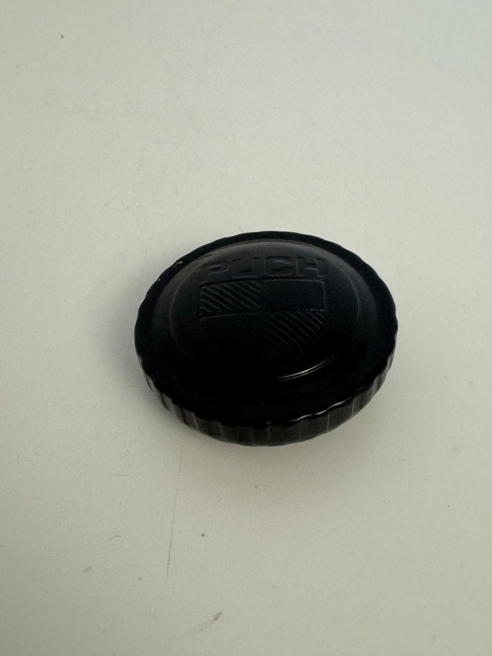Puch Mofa-Ersatzteile: Tankdeckel ''Puch'' Bajonett 30mm schwarz – Gebraucht aus Bettwiesen von gschwellti007 1