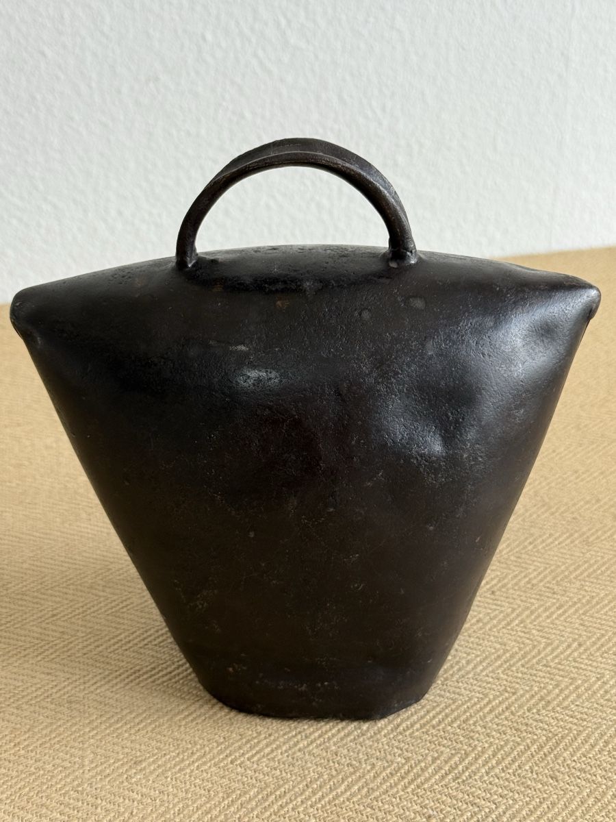 Campanacci mucche: Schöne alte Treichel Kuhglocke – Usato da Konolfingen venduto da petzipetz 1