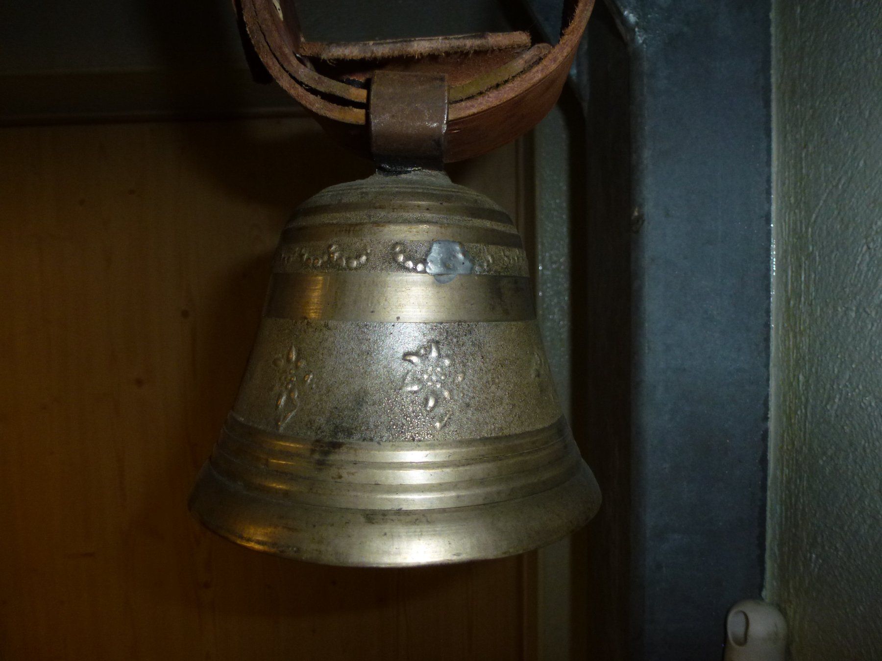 Campanacci mucche: Grosse Glocke für Schafe – Usato da Bürglen UR venduto da daisyxy5 2