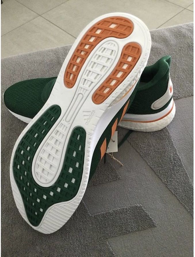 Scarpe da uomo: Scarpe nuove Adidas – Nuovo e nell'imballaggio originale da Cadenazzo venduto da bor_5v5k