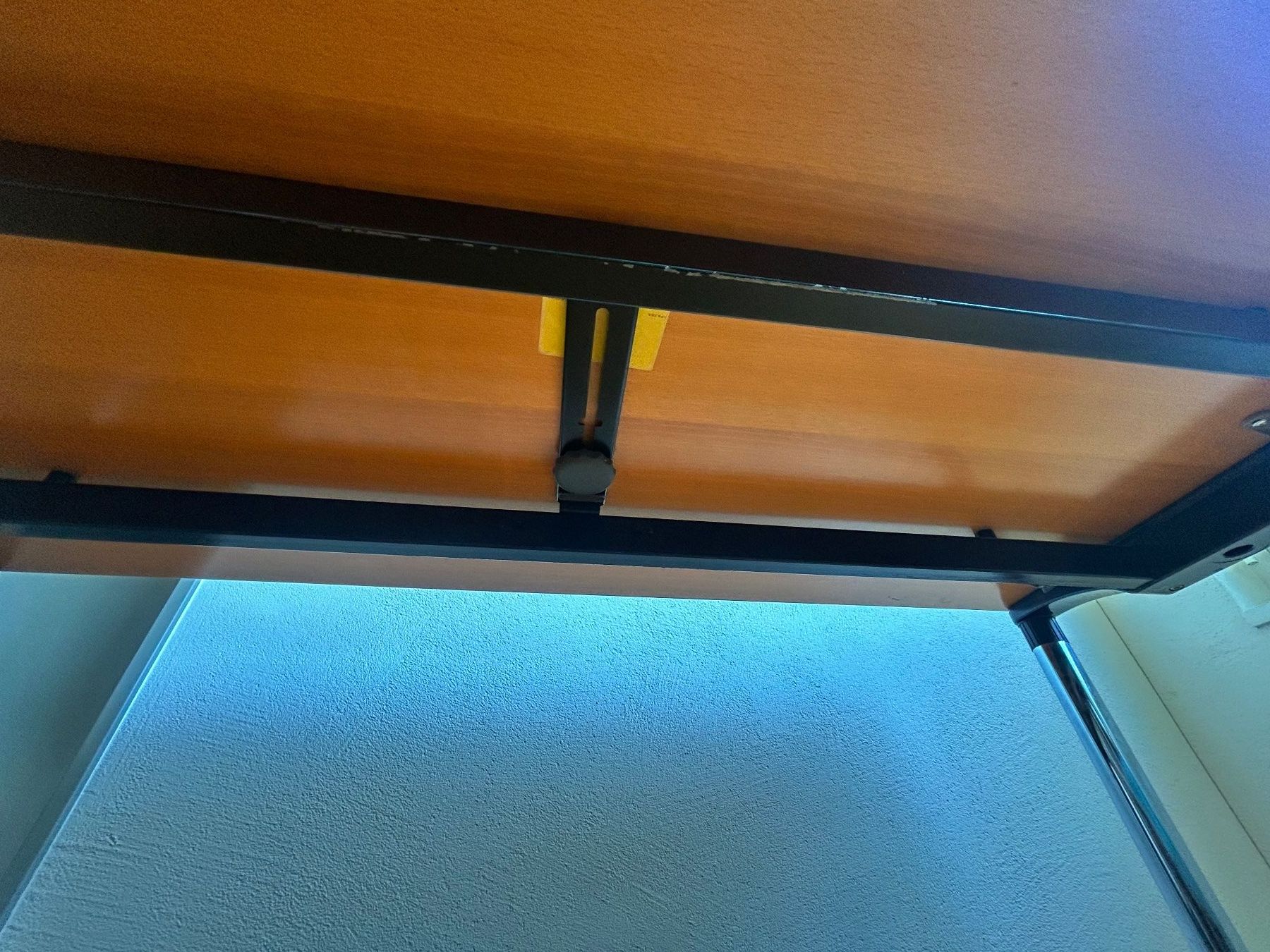 Eichholtz Schreibtische: Holz Office Tisch – Gebraucht aus Winterthur von acelaya 4