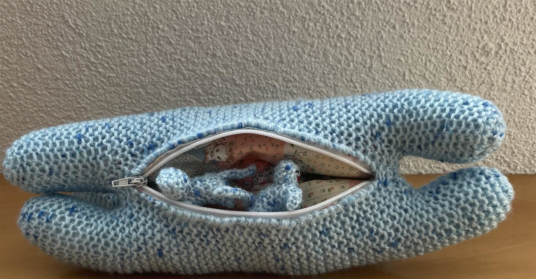 Giocattoli: handgestrickte Katze mit Babys im Bauch – Nuovo e nell'imballaggio originale da Diepoldsau venduto da preisparadies-ch 2