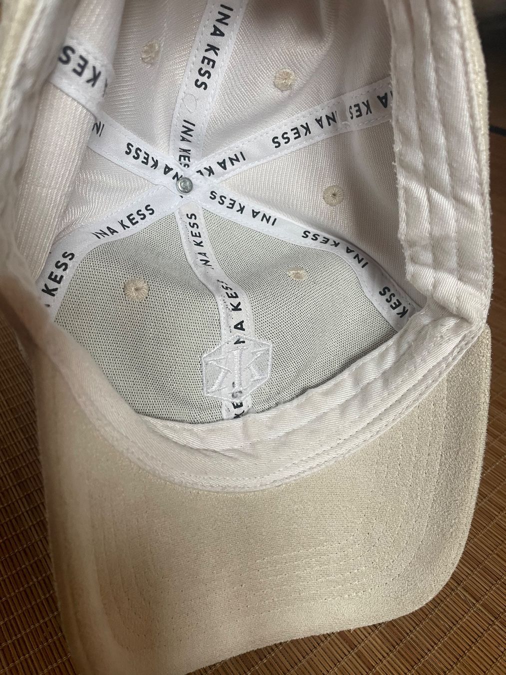 Copricapi, berretti & cappellini: Sommer Kappe Ina Kess, Hellbeige, Suede-Optik – Usato da Zürich venduto da Chr_81 3