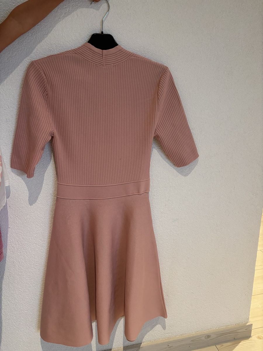 Next Robes: Robe taille S – Neuf (Voir description) à Chapelle-s-Moudon par vanesso 1