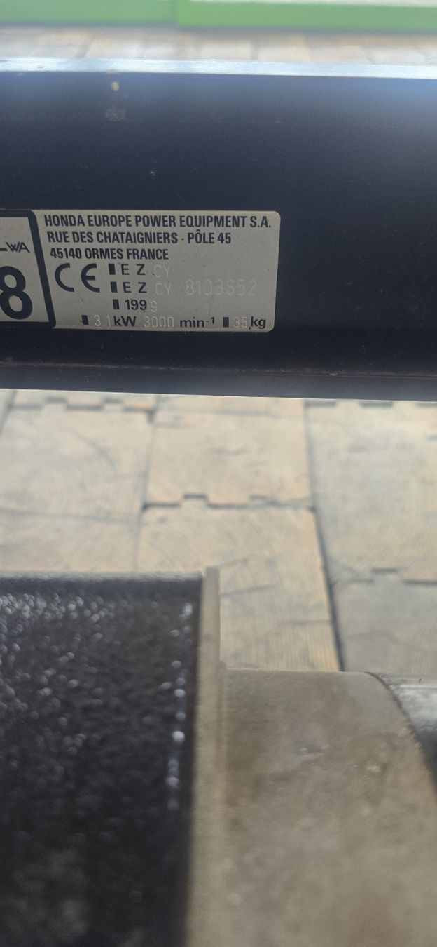 Honda Generatori di corrente: Honda Generator EC 2200 – Usato da Rikon im Tösstal venduto da pat_2mzp 4