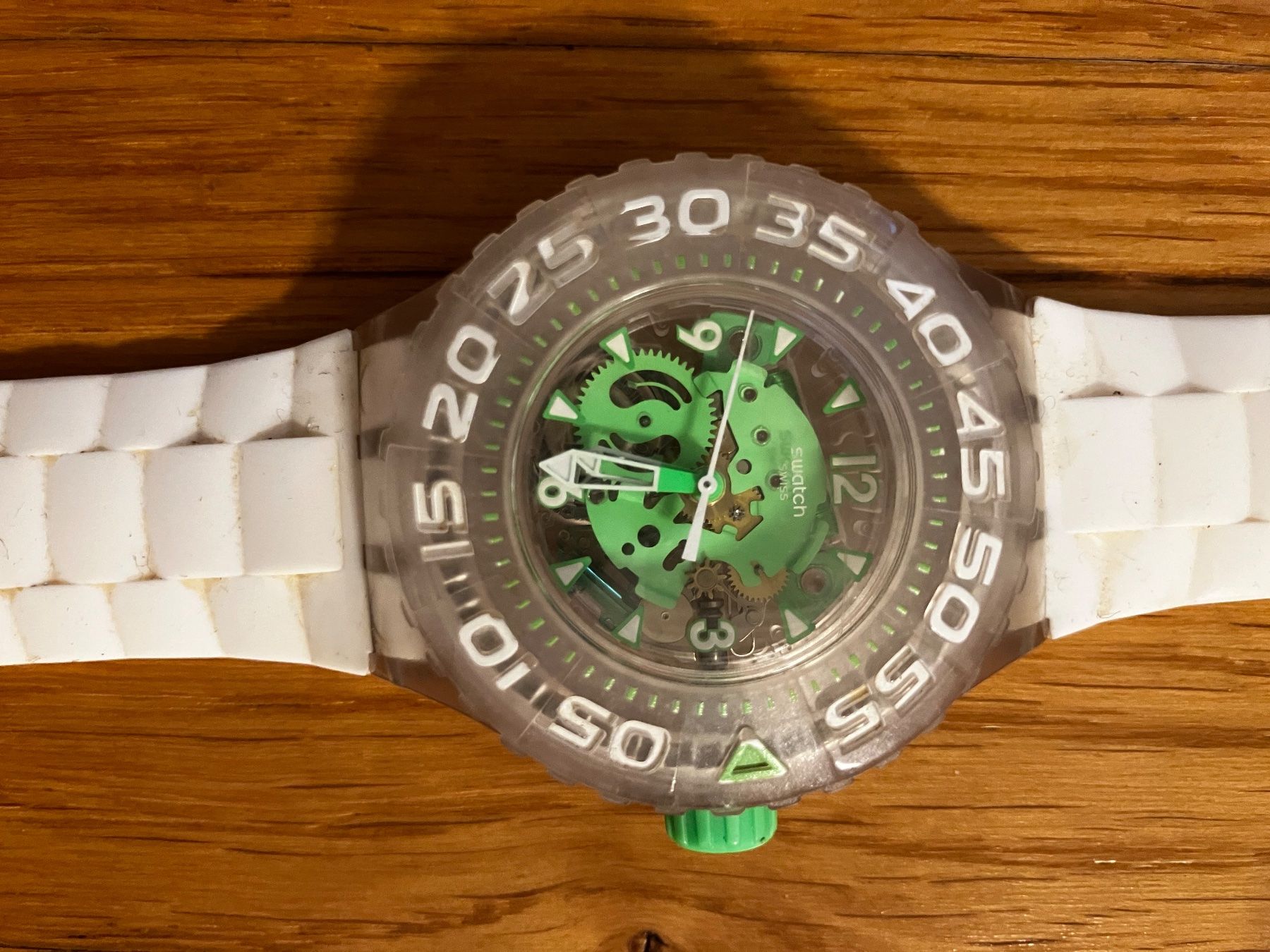 Swatch Montres: Swatch Uhr "Weiss/Grün" – D'occasion à St. Gallen par sascha_faerber 1