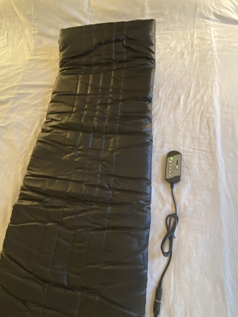 Dispositivi per massaggi: Matelas de Massage Chauffant – Usato da Genève venduto da Oscar-111 4