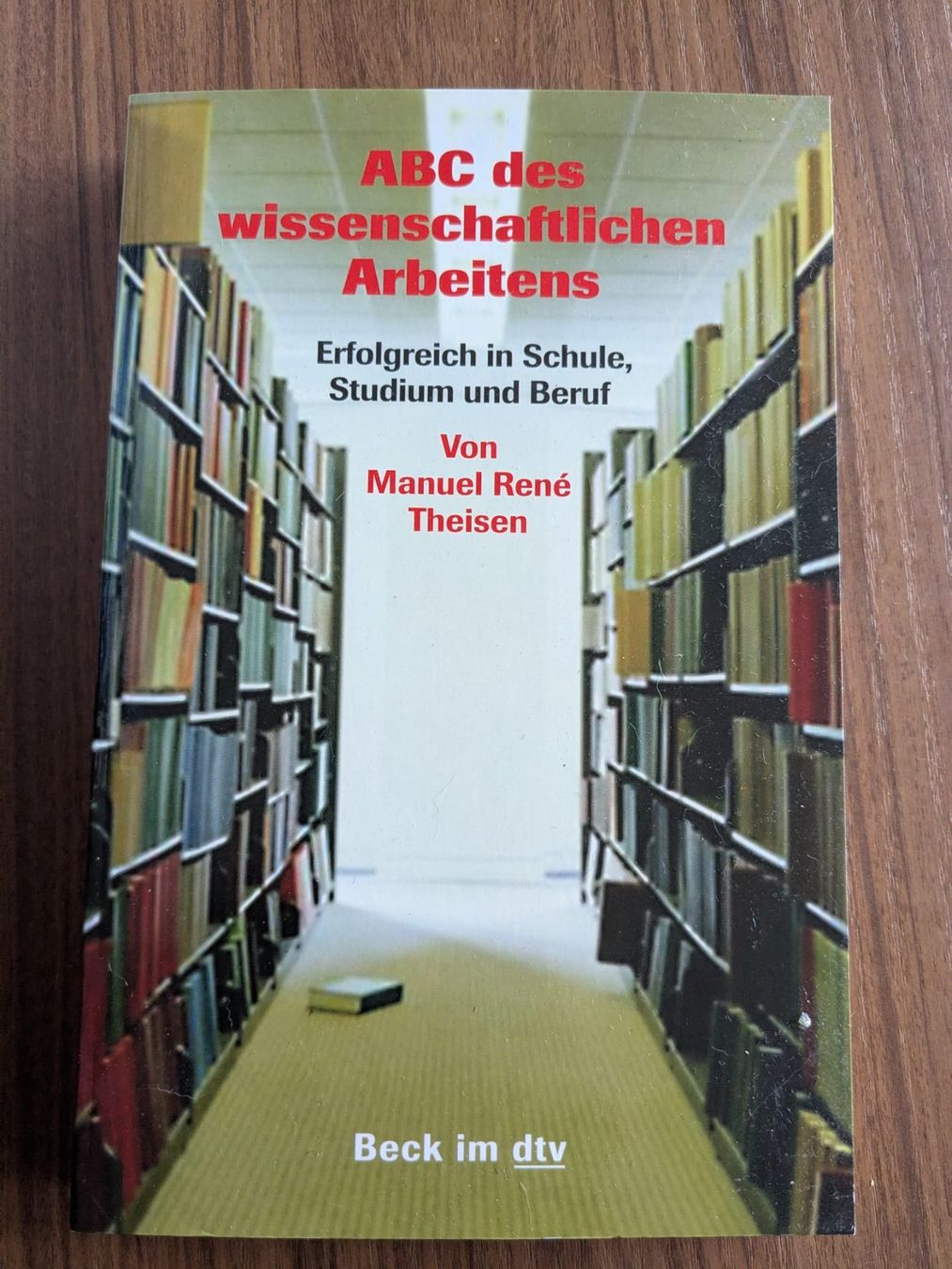 Livres: ABC des wissenschaftlichen Arbeitens Buch – D'occasion à Märstetten par sar_g6lv