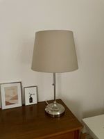 Tischlampe „ÅRSTID“ | Lampenschirm in Beige
