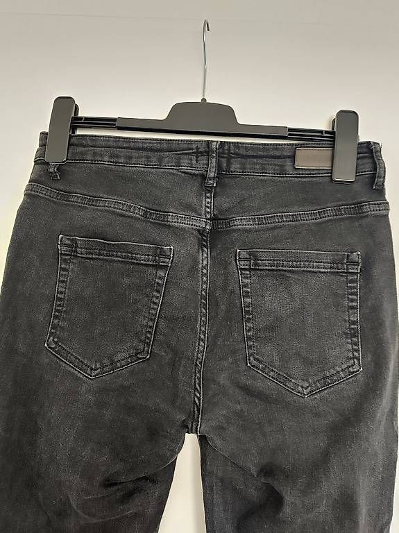 Only Jeans: Jeans Slim taille haute Only taille M – Gebraucht aus Morges von L_6688 4