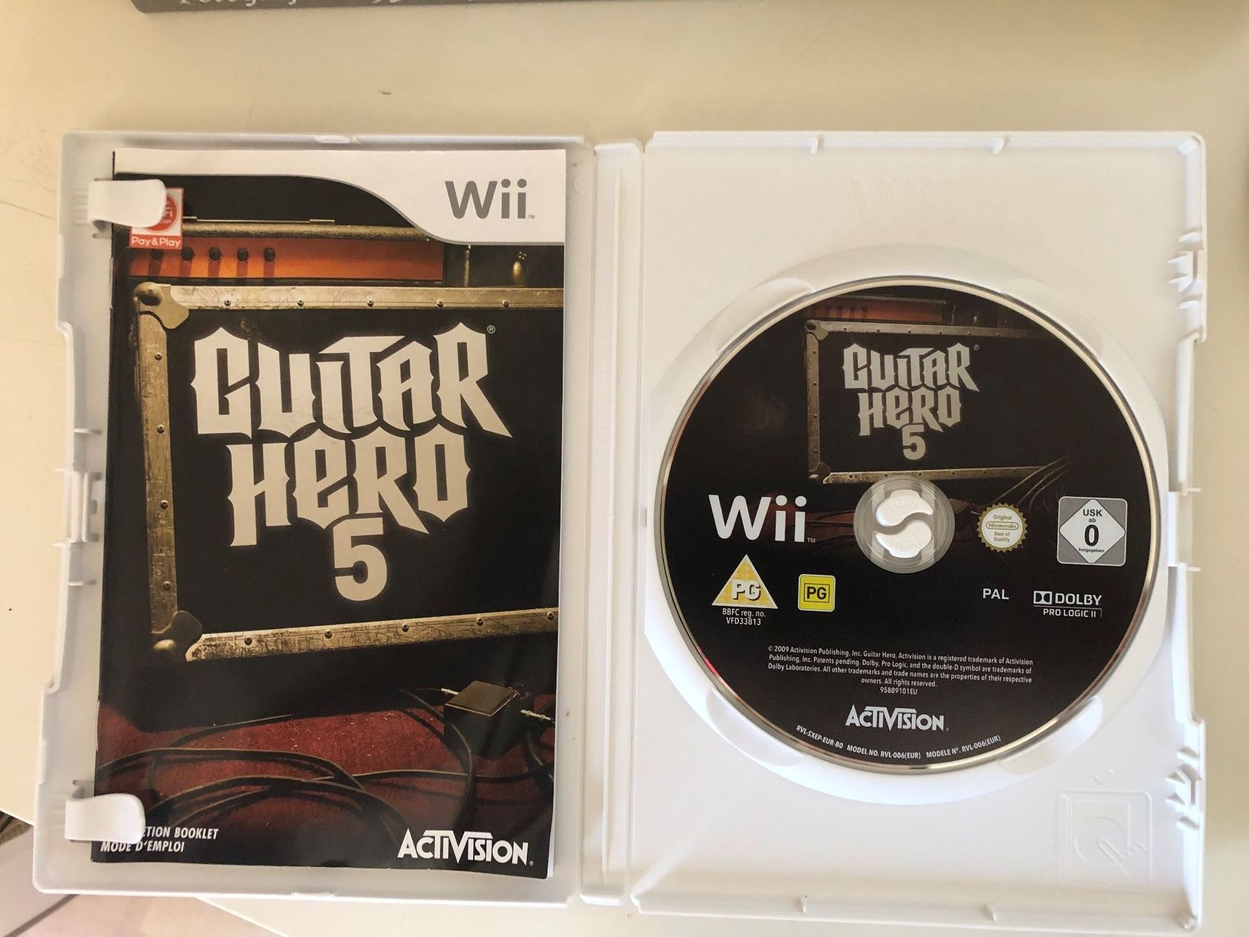 Nintendo Giochi: Wii Guitar Hero 5 – Usato da Egg b. Zürich venduto da Nyborg_33 2