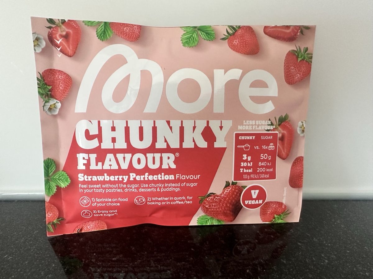 More Nutrition Cibi & Specialità: More Chunky Flavour Strawberry Perfection 30g – Nuovo e nell'imballaggio originale da Wangen SZ venduto da Jaay_Sky