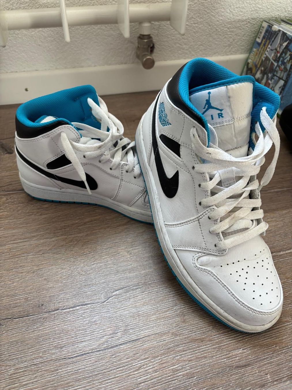 Jordan Scarpe da uomo: Nike Air Jordan 1 Mid – Usato da Wangen an der Aare venduto da Manumech