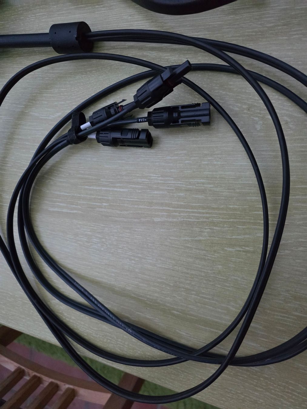 Ecoflow Inverter: EcoFlow PowerStream Wechselrichter + 3x Smart Plug Bundle – Usato da Titterten venduto da Honig-Bienen 3