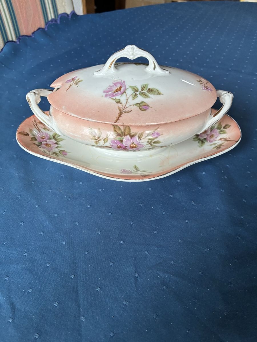 Ciotole: Antike Saucière rosa, Limoges – Usato da Dornach venduto da Rosengarten 2