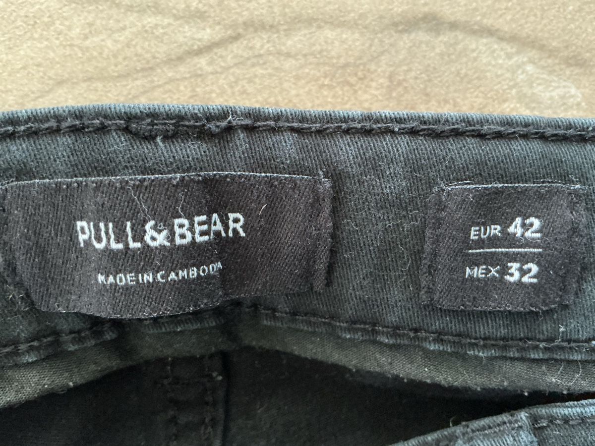 Pull&Bear Pantaloni: Jeans PULL&BEAR schwarz Grösse EUR 42 / MEX 32 – Usato da Buchs AG venduto da chipmunk710 1