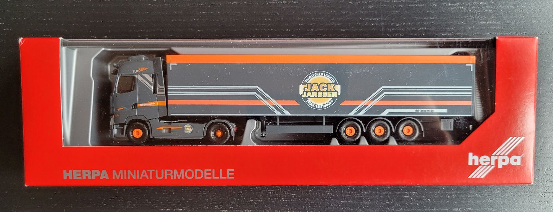 Herpa Kit di modellismo & Modellini statici: Herpa LKW's 1:87 – Usato da Hettiswil venduto da kuese85 1