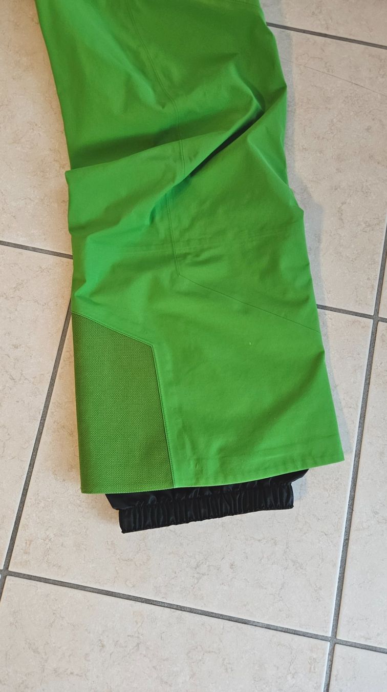 Arcteryx Pantaloni: Arcteryx Gore-Tex Hardshell Hose M – Usato da Cormondrèche venduto da ohawa 6