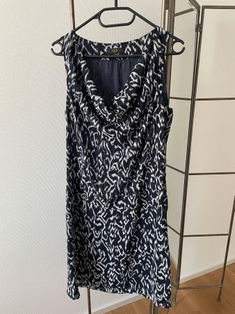 Kleid / Robe Paris Maison 123 - 38