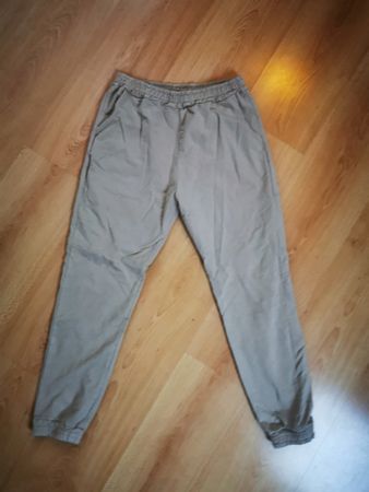 Damenhose mit Gummibund, Grösse M
