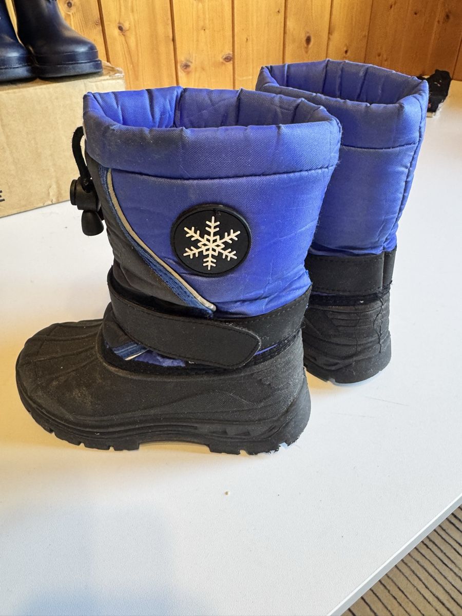 Schuhe für Jungen:  Kinder Wasserstiefel 28 – Gebraucht aus Ilanz von tai_q2yd 5