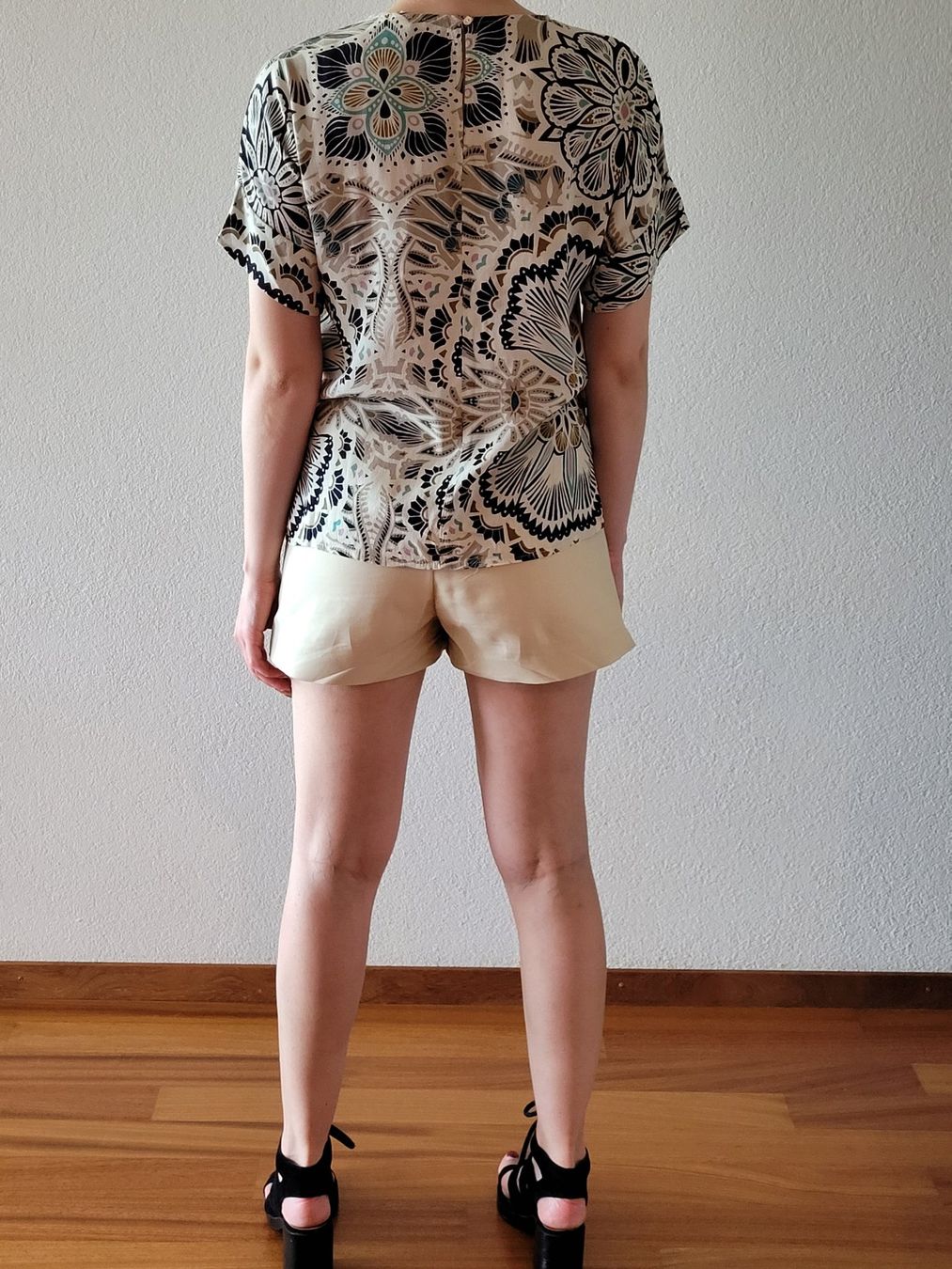 H&M T-shirt: T-shirt à motif – Usato da Villars-sur-Glâne venduto da ninisabri 1