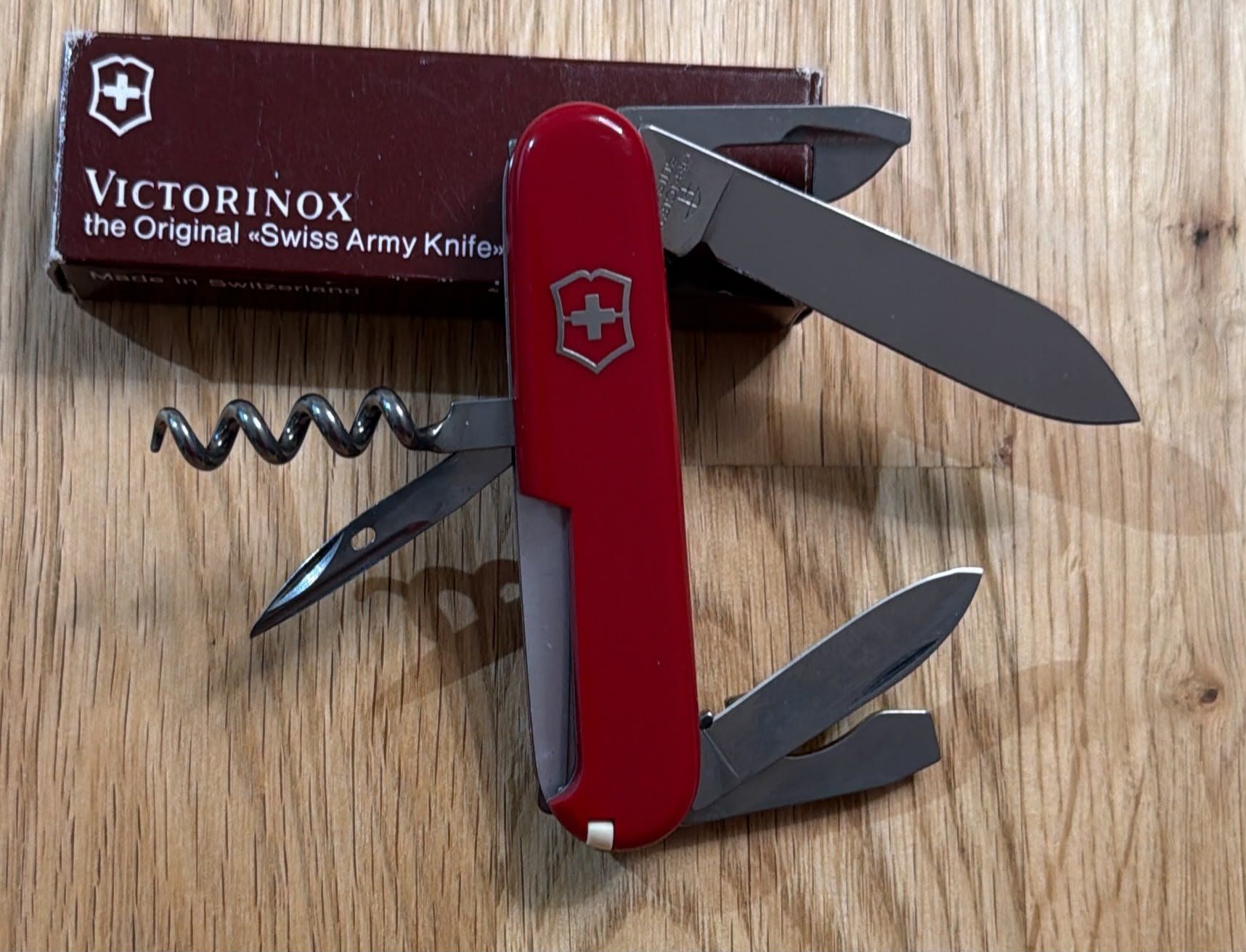 Victorinox Couteaux de poche: VICTORINOX TASCHENMESSER – Neuf avec emballage d'origine à Zürich par Frei-Occasionen 4