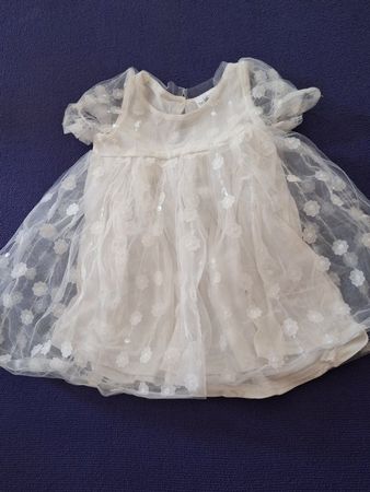 Kleid weiss Grösse 74 6-9 Monate mit Blumen