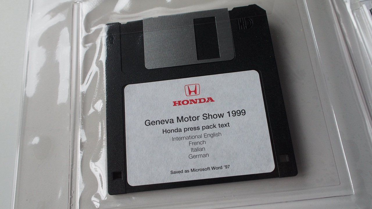 Honda Documenti: Honda Pressemappe 1999 – Usato da Zofingen venduto da sosalinos01 3