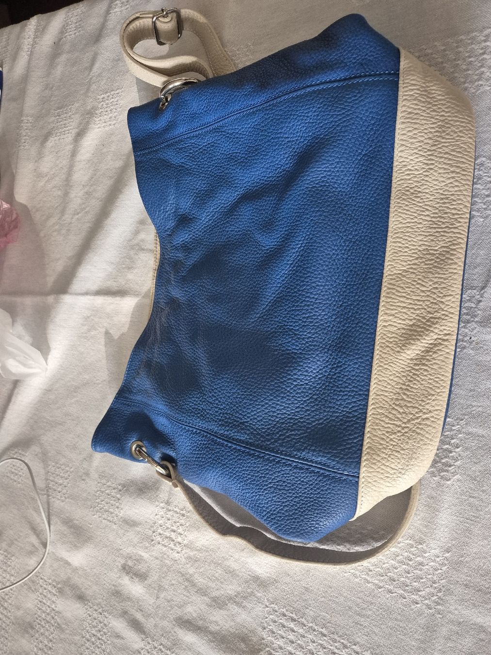 Borse da donna: Neue Tasche, Genuine Leder blau/beige, – Nuovo (secondo la descrizione) da Herrliberg venduto da SELENONAUTKA 1