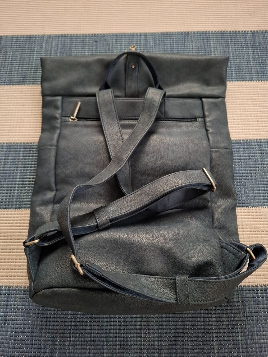 Zwei Zaini: ZWEI Rucksack blaugrau – Usato da Utzenstorf venduto da ruby_100 1