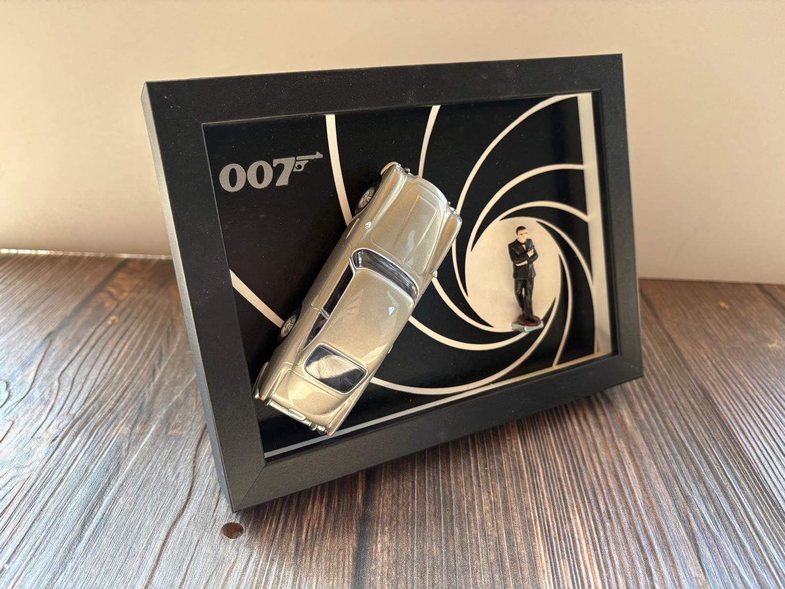 Posters & Illustrations: 3-D Bild James Bond Aston Martin Modellauto – Neuf (Voir description) à Wetzikon ZH par Boldeagle01 1