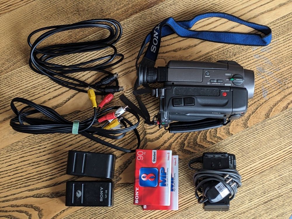 Caméra Sony CCDTRV70E PAL Hi8 video8 Kaufen auf Ricardo