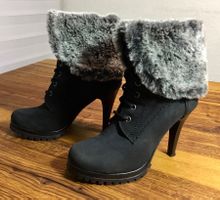 Feminine High Heel Stiefelette, Leder, neuwertig, Gr. 37