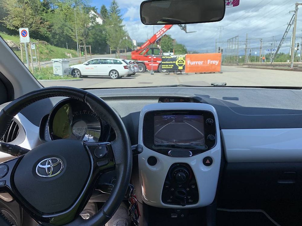 Automobili: Toyota Aygo 2015 ? Zuverlässig, gepflegt & sparsam – Usato da Baden venduto da Tubeless 4