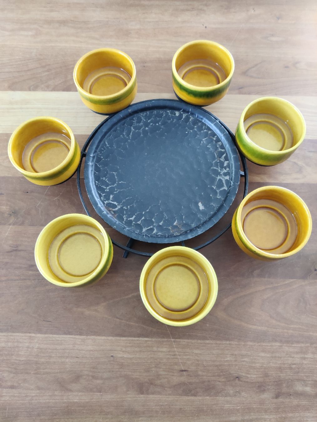 Set di piatti: Fondue Drehteller mit 7 Schälchen – Usato da Honau venduto da cla_gcs6
