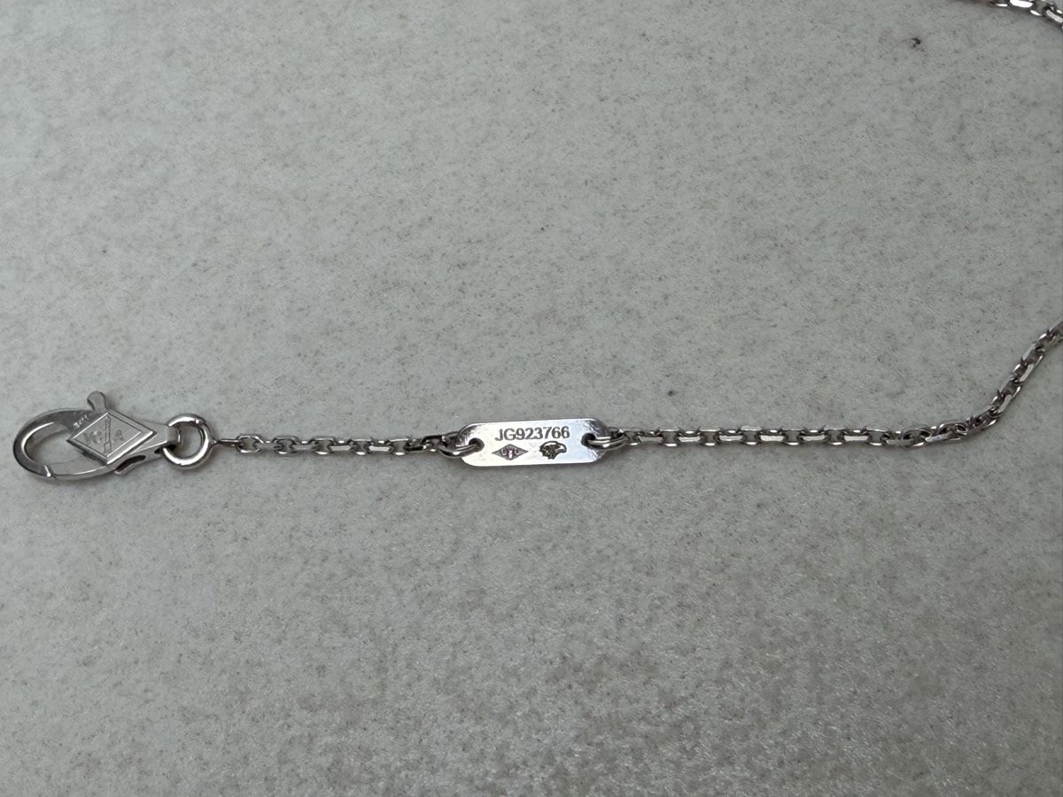 Van Cleef Colliers: VCA Sweet Alhambra w diamonds – Neuf avec emballage d'origine à Vacallo par kellyyy 6