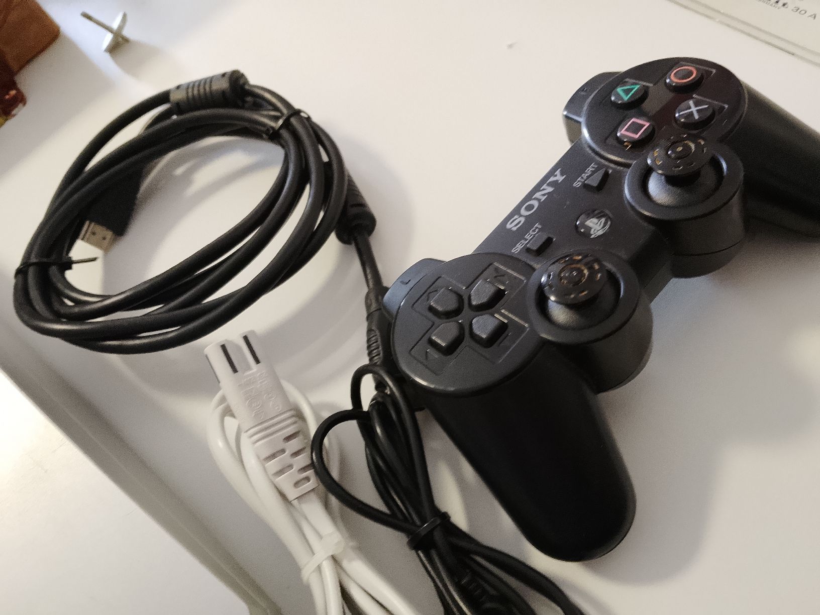 Sony Konsolen: Sony Playstation 3 mit Controller und kabel – Gebraucht aus Biel/Bienne von Vintage-timearts 1