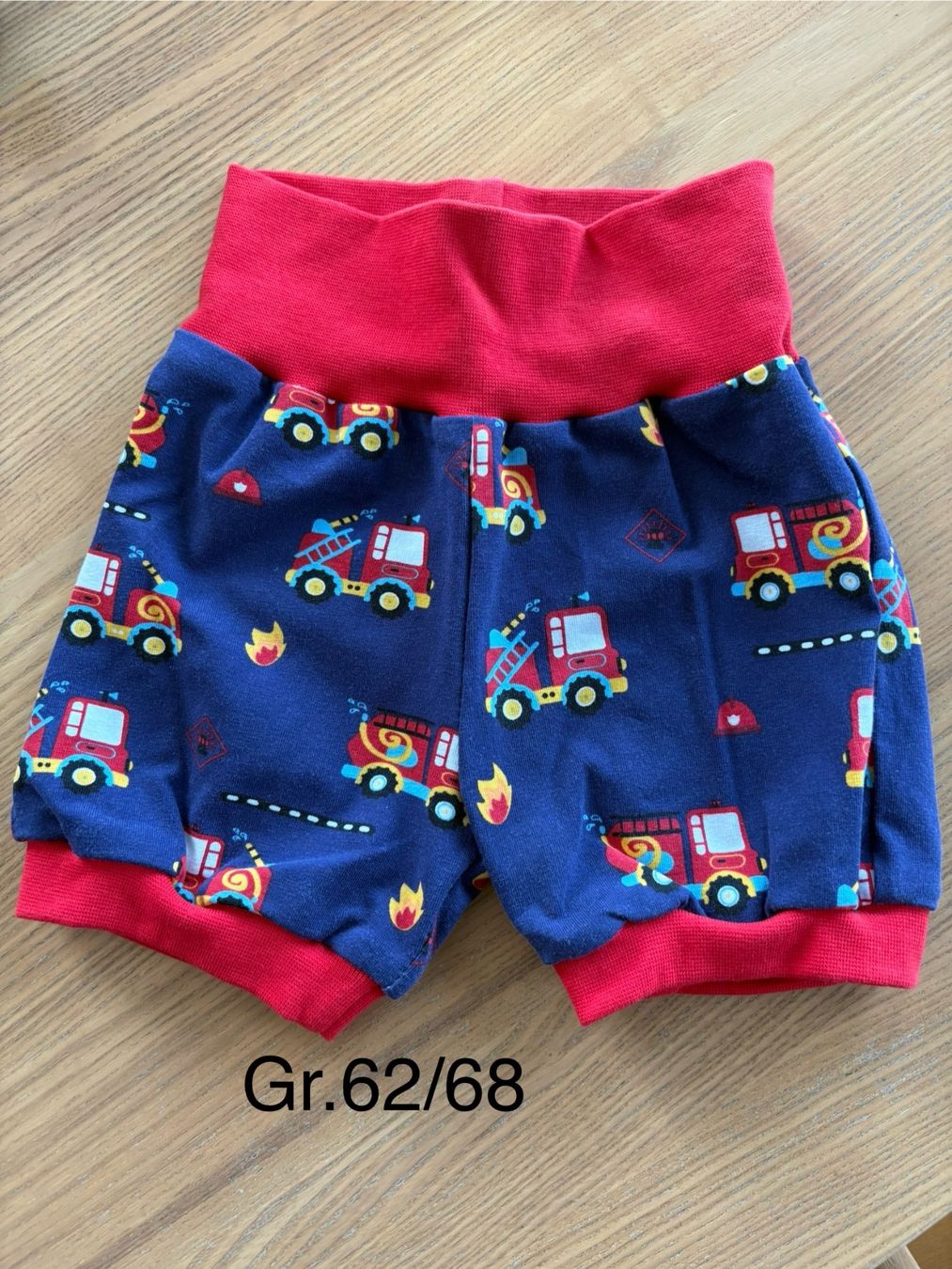 Pantaloni: Kurze Pumphosen Grösse 62/68 – Nuovo (secondo la descrizione) da Deitingen venduto da Fabiandeitingen