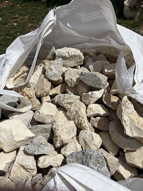 Materiale di riempimento: Caillou pour jardin, gabions  – Nuovo e nell'imballaggio originale da La Sagne NE venduto da alix66 1