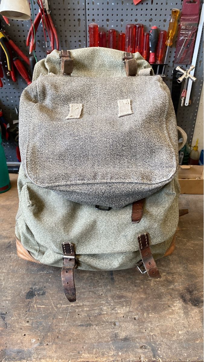 Schweizer Armee Rucksäcke: Militärrucksack  – Gebraucht aus Zürich von alt-eisen