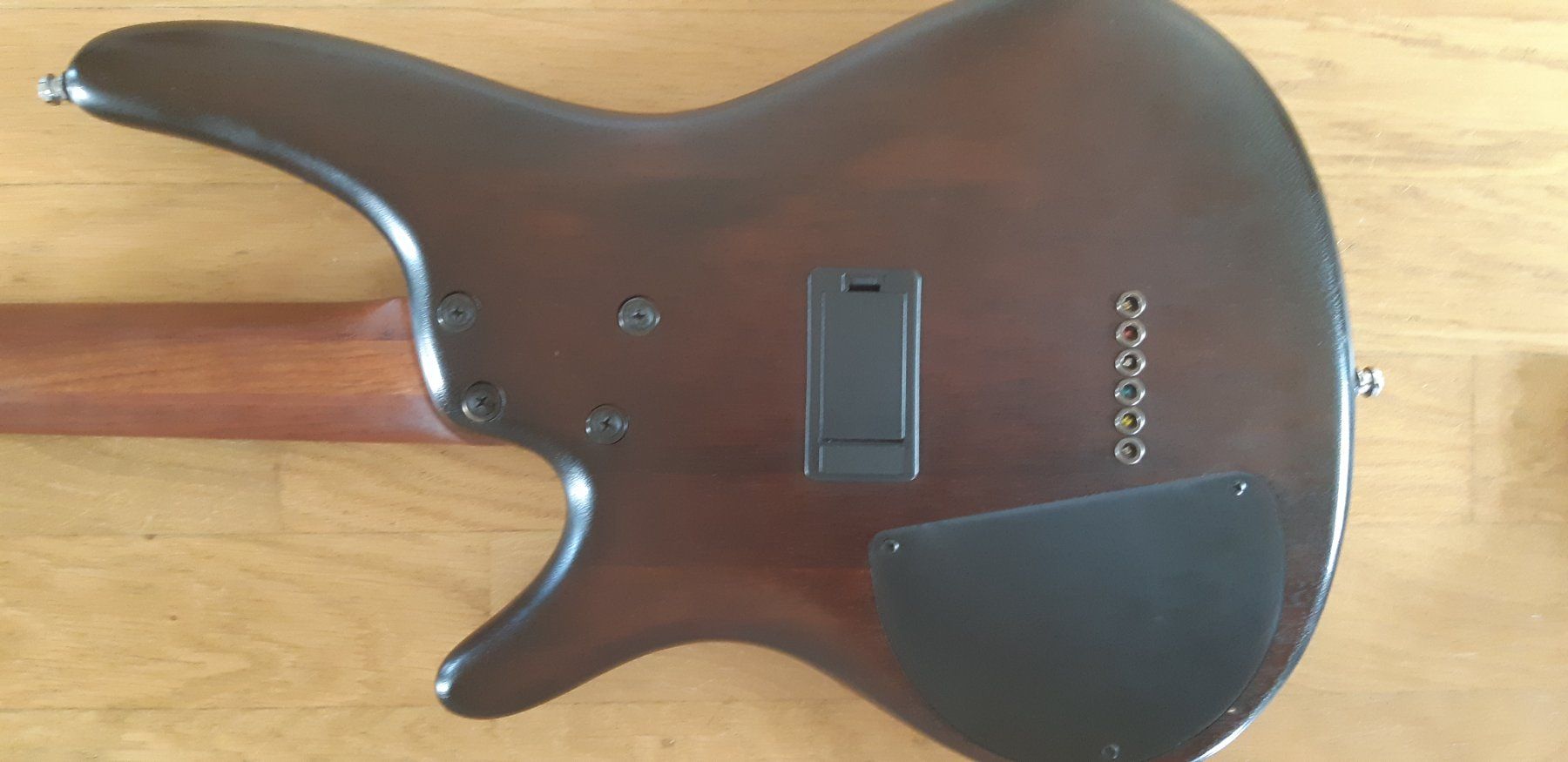 Ibanez Strumenti musicali: Ibanez src 6 Gitarrenbass – Usato da Luzern venduto da pirovino73 3