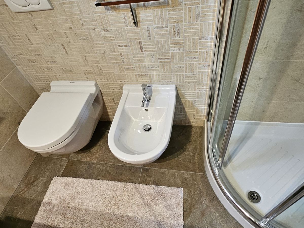 Duravit WC: Neuwertige Bidets zu verkaufen – Nuovo (secondo la descrizione) da Wollerau venduto da Vivi_02 2