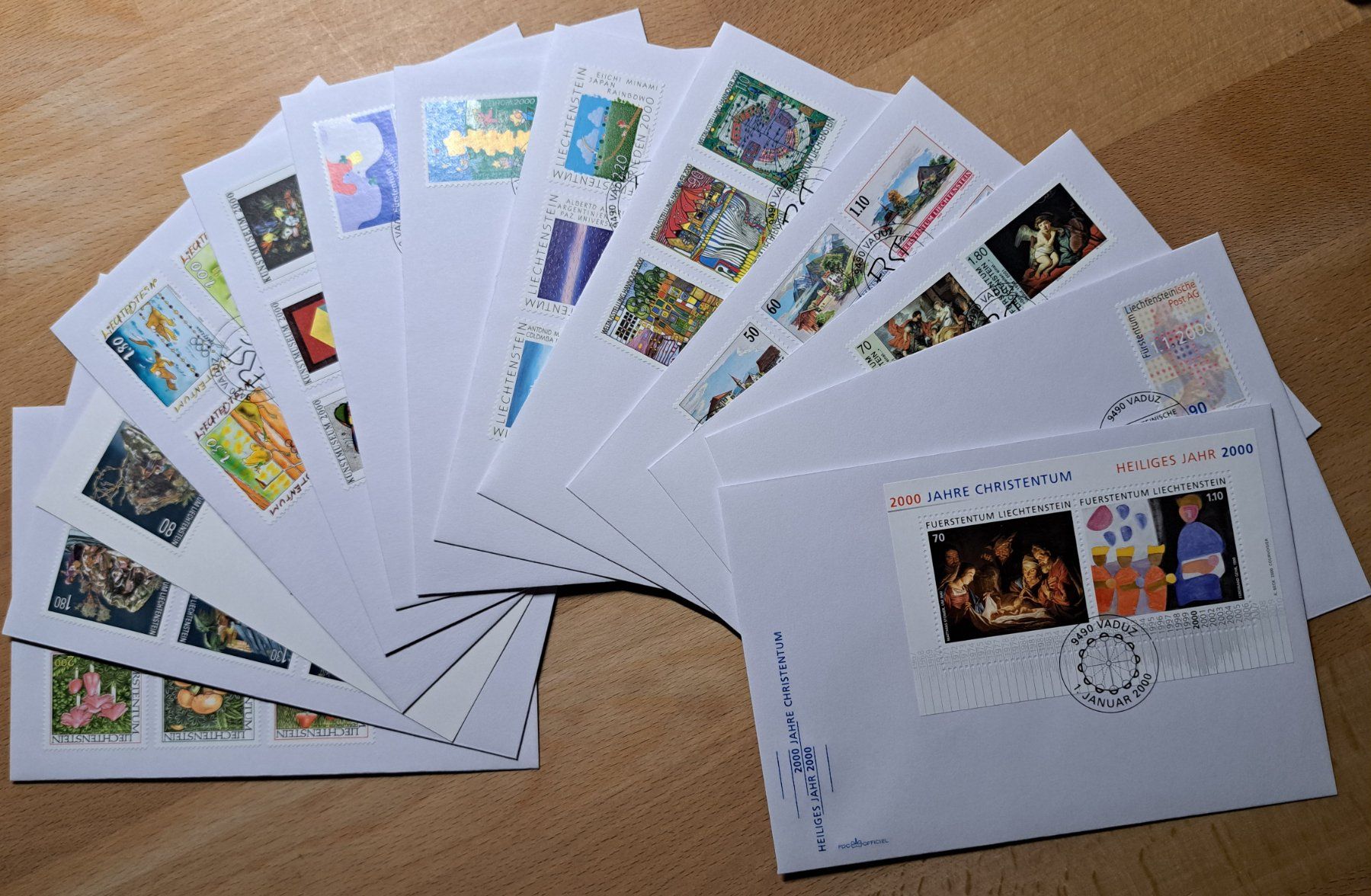 Tutti i francobolli: Liechtenstein FDC Jahresserie 2000 – Usato da Unterägeri venduto da PhilatelieStudiger