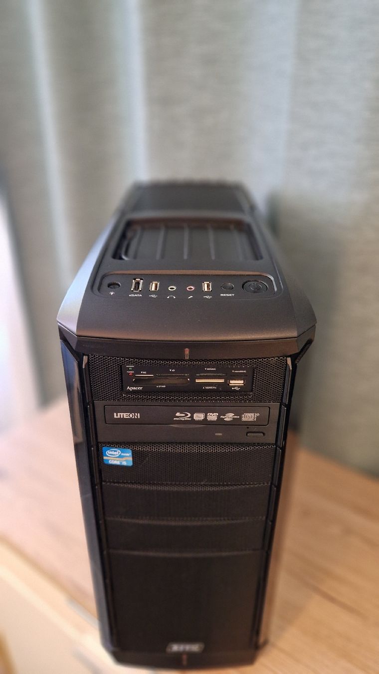Custodie: PC Gehäuse STEG mit PSU 500W – Usato da Volketswil venduto da jbdrum 1