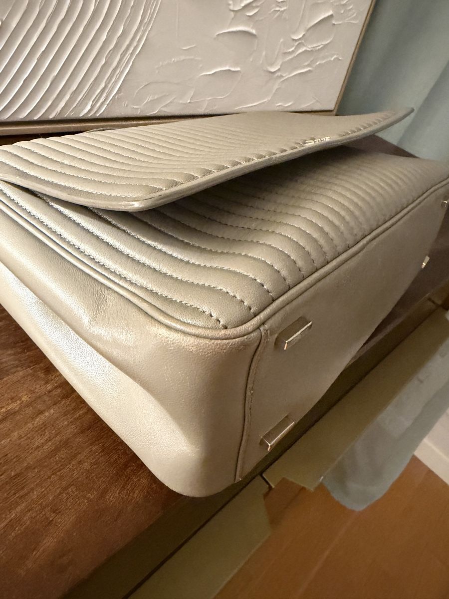 DKNY Taschen für Damen: DKNY Handtasche aus Leder – Gebraucht aus Wallisellen von val_mtp5 6