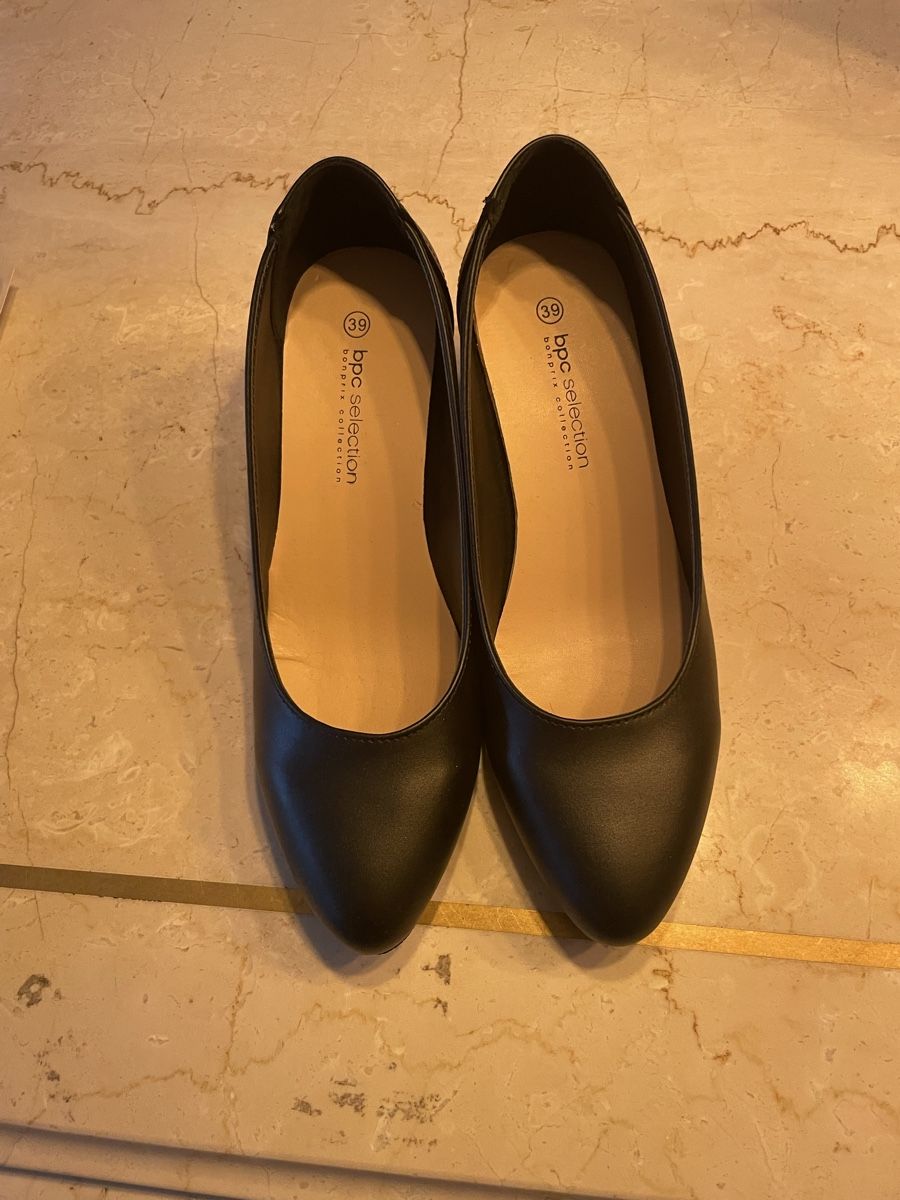 Scarpe da donna: Schuhe Grösse 39 – Nuovo (secondo la descrizione) da Adligenswil venduto da alessandro2007